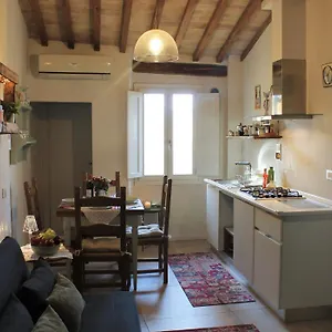 Luminoso E Silenzioso Centro Italy